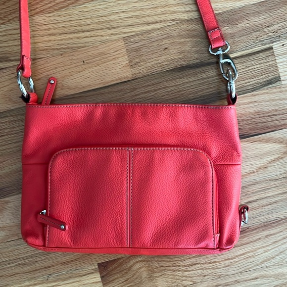 Tignanello Red Pebbled Leather Crossbody Purse Handbag. - Picture 8 of 13